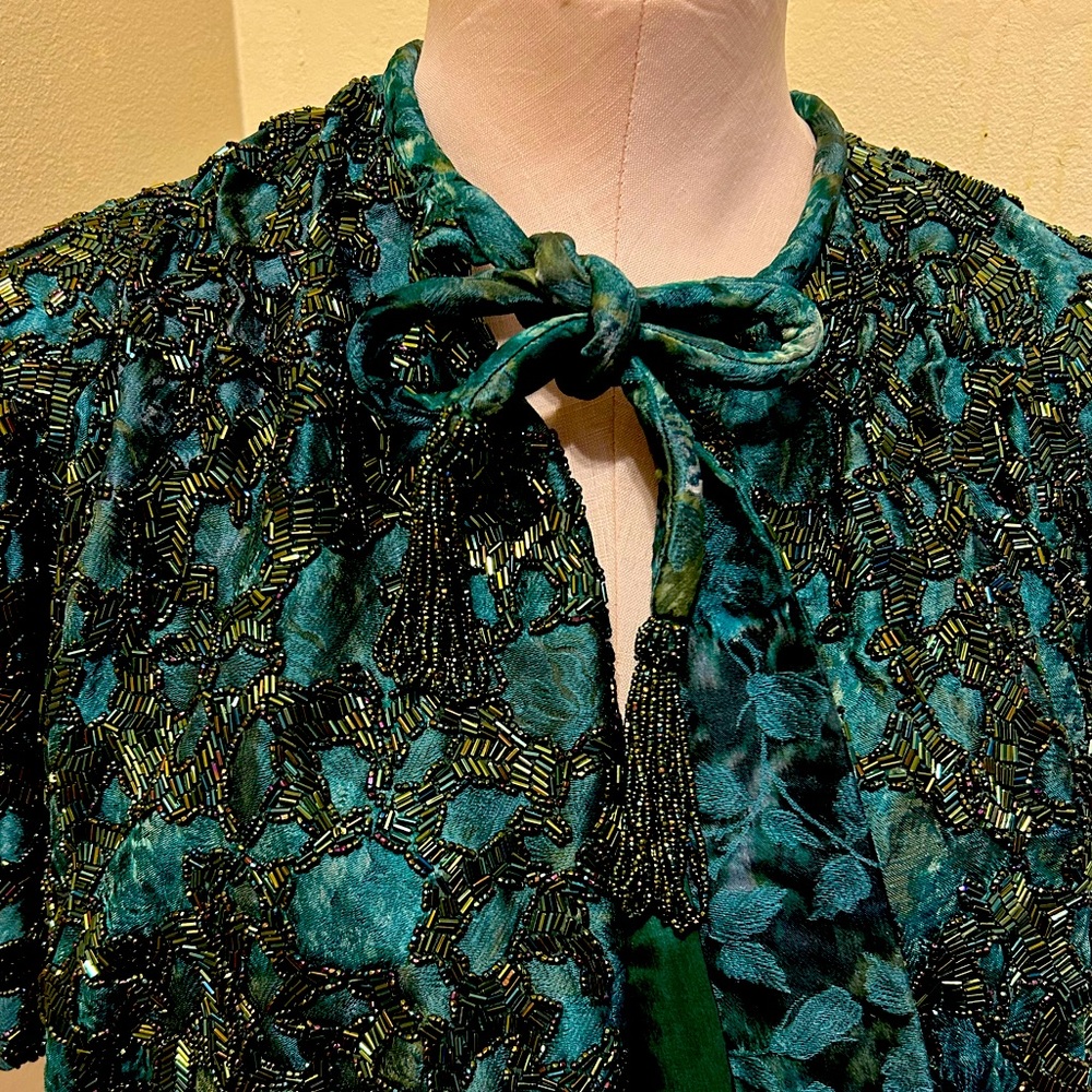 Beautiful vintage Evelyn foster hand beaded cape with arms
